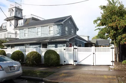 616 City Island Ave, New York, NY 10464