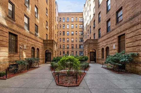 83-44 Lefferts Blvd #1P, New York, NY 11415