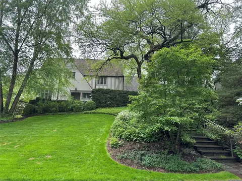 23 Studio Ln, Bronxville, NY 10708