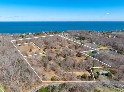 17240 Soundview Ave, Southold, NY 11971