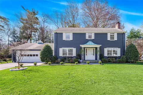 9 Brace Ter, Greenburgh, NY 10522