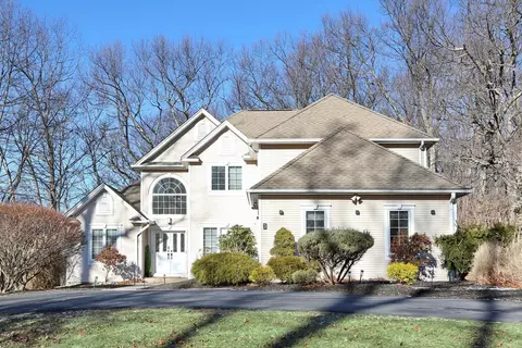 3 Ethan Allen Dr, Ramapo, NY 10901