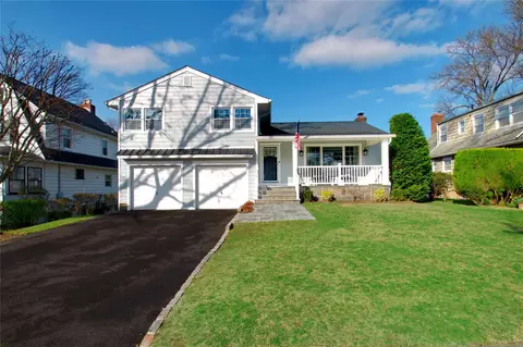 22 Hudson Rd, Garden City, NY 11530