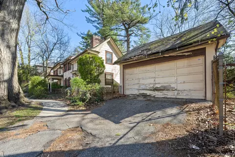Exterior - 5122 Post Rd, New York, NY 10471 photo 2 of 6
