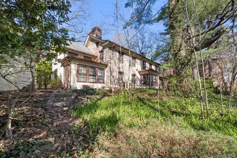 Exterior - 5122 Post Rd, New York, NY 10471 photo 4 of 6