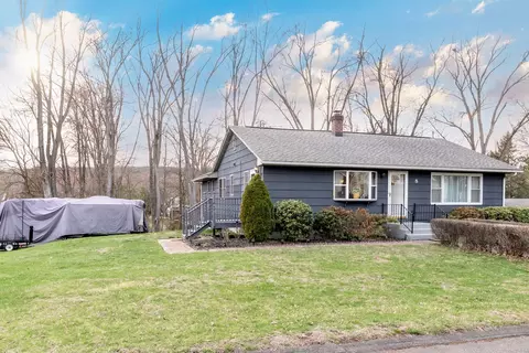 8 Vans Ter, Ulster, NY 12449