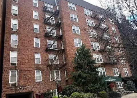 44-20 Douglaston Pkwy #6G, New York, NY 11363