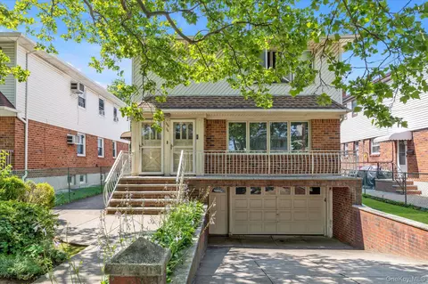 146-38 26th Ave, Flushing, NY 11354
