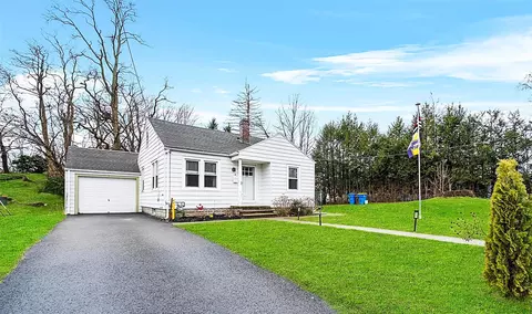 25 Hayes St, Kingston, NY 12401