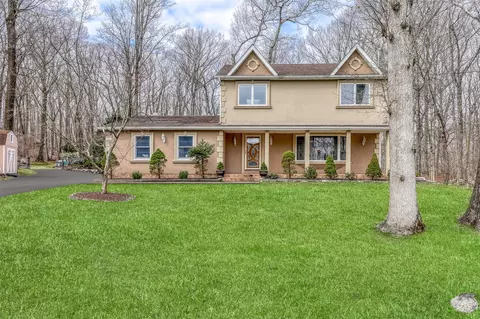 5 Reeder Pl, Ramapo, NY 10901