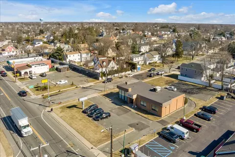 1620 Front St, Hempstead, NY 11554