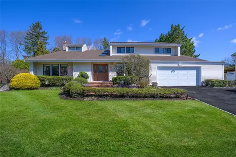 60 Juniper Ln, Syosset, NY 11791
