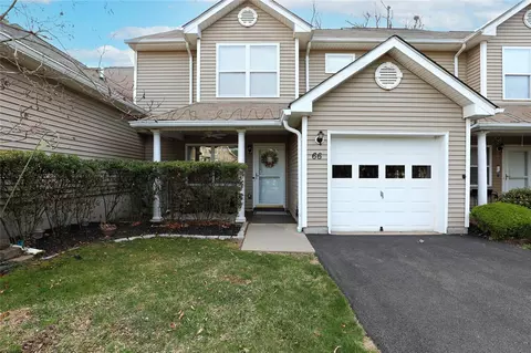 66 Twin Ponds Dr, Kingston, NY 12401