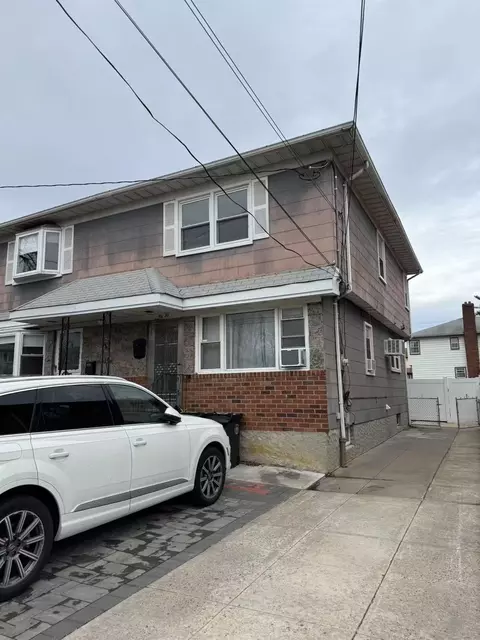 46-35 Union St, Flushing, NY 11355