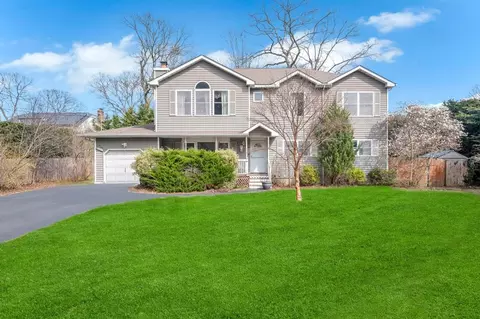 121 Hagerman Ave, Brookhaven, NY 11772
