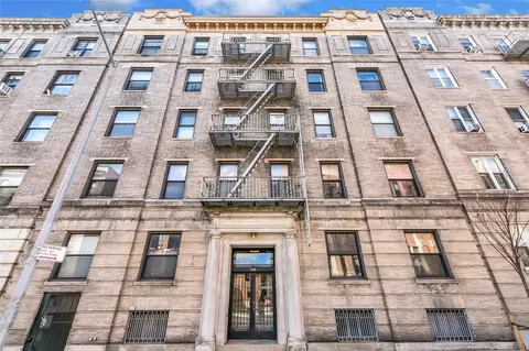 35-26 82 # 31, New York, NY 11372