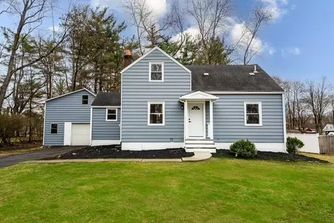 292 Spackenkill Rd, Poughkeepsie, NY 12603