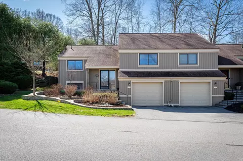 613 Heritage Hills Dr, Heritage Hills, NY 10589