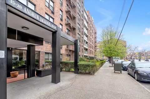 35-20 Leverich St #A 504, New York, NY 11372