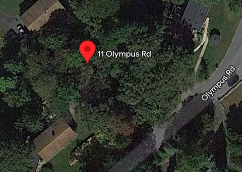 11 Olympus Rd, Woodbury, NY 10930