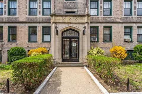 35-16 80th St #41, New York, NY 11372