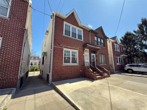 1428 Hobart Ave, New York, NY 10461