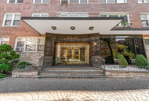 69-45 108th St #2J, Forest Hills, NY 11375