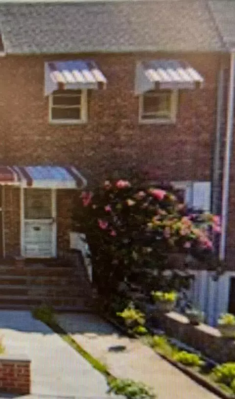53-19 210th St, Bayside, NY 11364