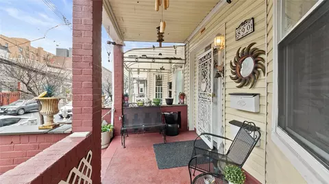 890 Faile St, New York, NY 10474