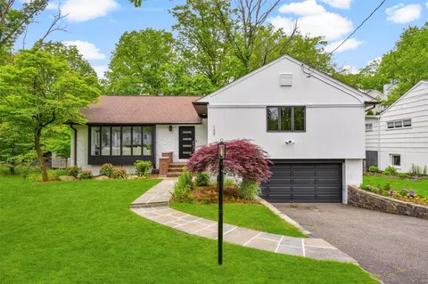 134 Highland Rd, Greenburgh, NY 10583
