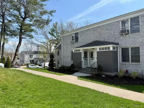 49 Glen Keith Rd # L, Glen Cove, NY 11542