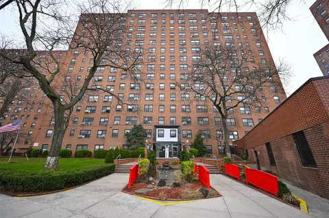 99-60 63rd Rd #9Y, Rego Park, NY 11374