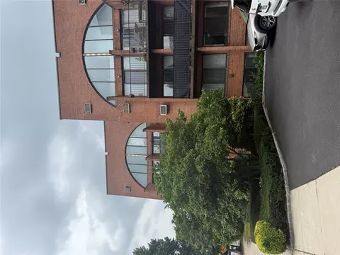84-62 Austin St, New York, NY 11415