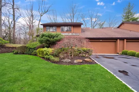23 Yale Dr, North Hempstead, NY 11030
