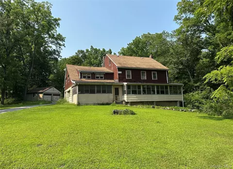 2116 State Route 300, Wallkill, NY 12589