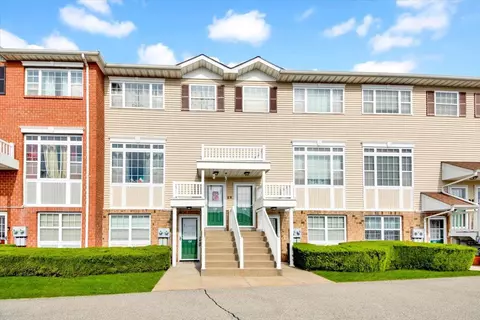 134 Surf Dr #474, New York, NY 10473