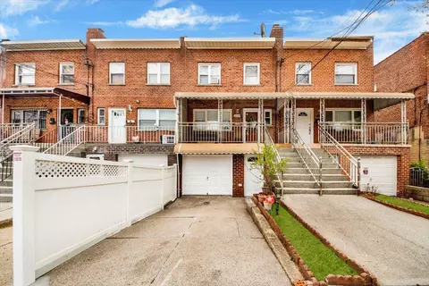 2559 Seymour Ave, New York, NY 10469