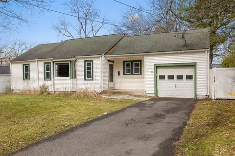 59 Elting Ave, New Paltz, NY 12561