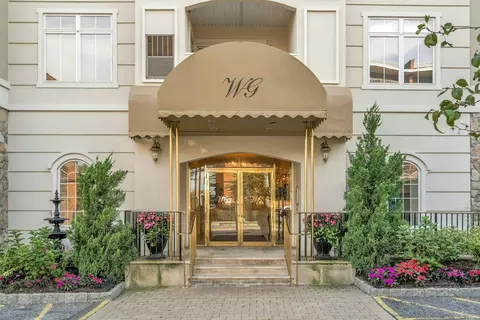 410 Westchester Ave #413, Port Chester, NY 10573