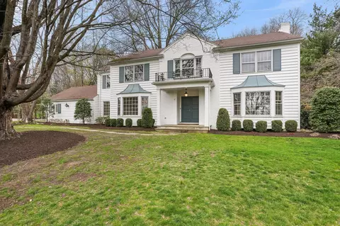 23 Round Hill Rd, New Castle, NY 10514