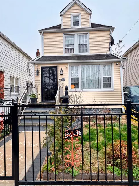 167-16 118th Ave, New York, NY 11434