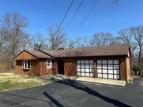 42 Hillair Rd, Lake Peekskill, NY 10537