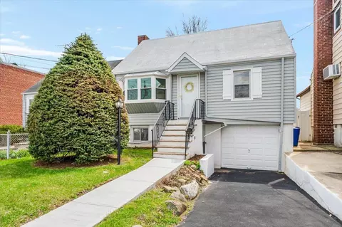 3038 Harding Ave, New York, NY 10465