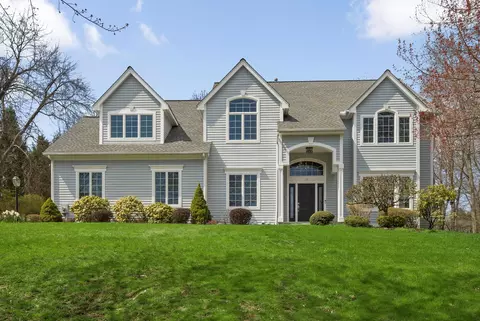 130 Holly Pl, Briarcliff Manor, NY 10510