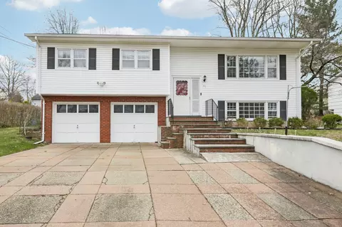 32 Harmony Rd, Ramapo, NY 10977