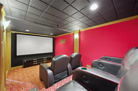 104 Murray Dr, Oceanside, NY 11572