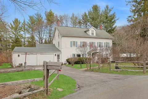 3 Rolling Hills Rd, Mount Pleasant, NY 10594