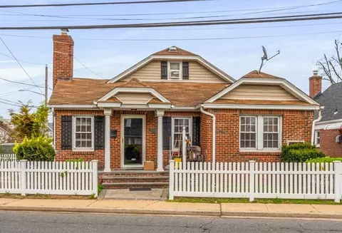 232 Courthouse Rd, Franklin Square, NY 11010