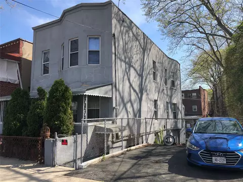 1834 Matthews Ave, New York, NY 10462