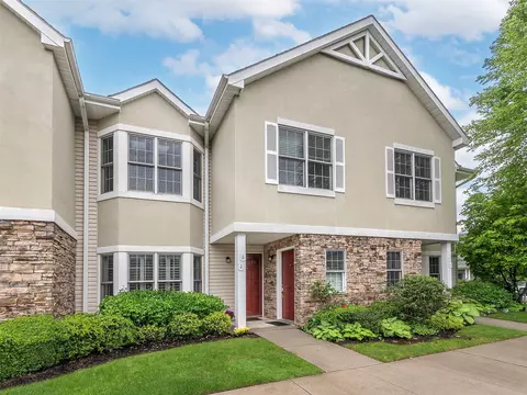 19 Miro Pl, North Hempstead, NY 11050